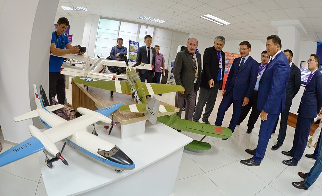 Asqar Jumaǵalıev «Zamanaýı aqparattyq tehnologııalar» IT forýmyna qatysty