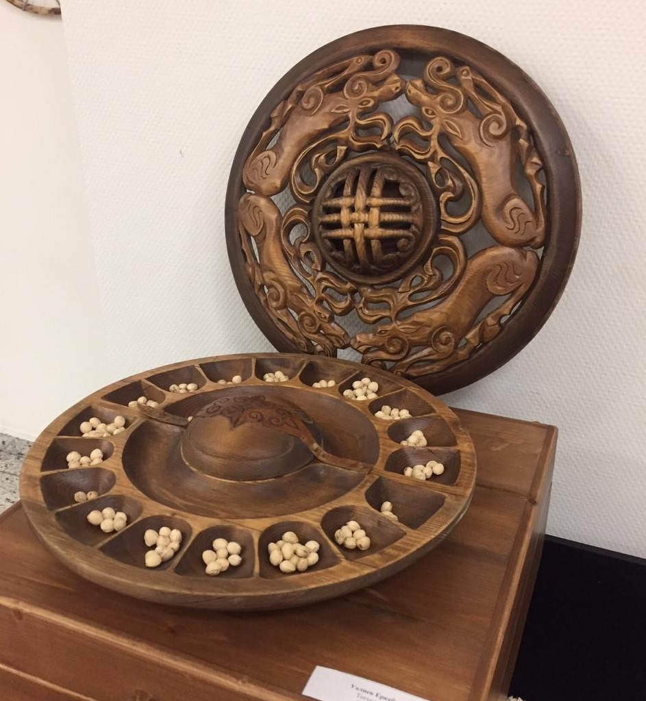 Ákeden daryǵan ata kásip