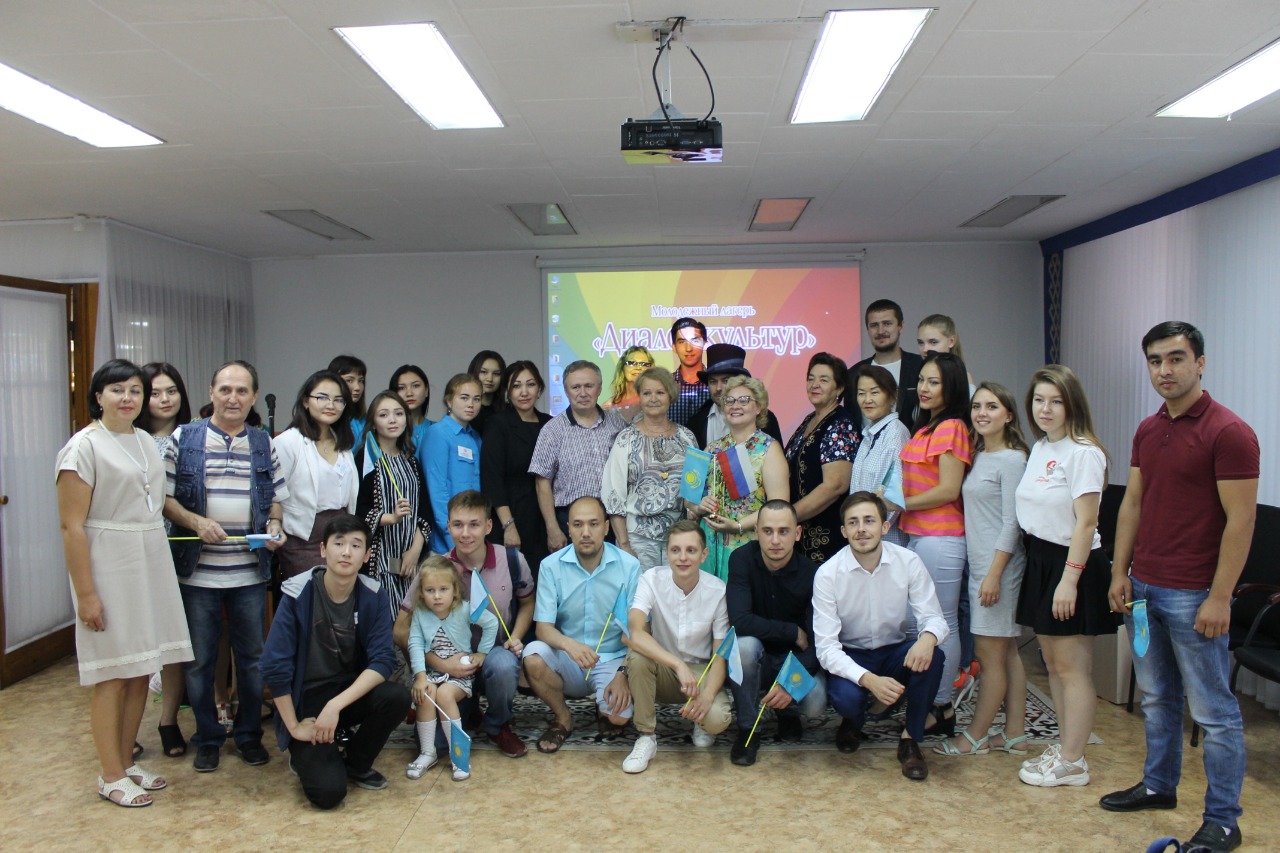 Qostanaı men shekaralas Chelıabi oblystarynyń jastary kezdesti