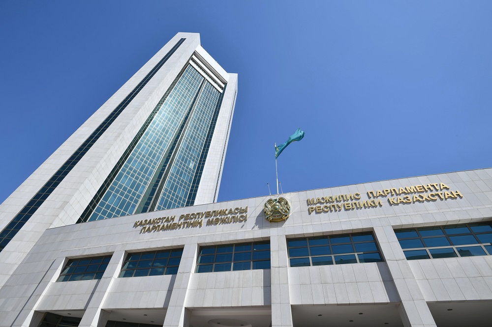 Májilis Premer-Mınıstr orynbasarynyń kandıdatýrasymen kelisti