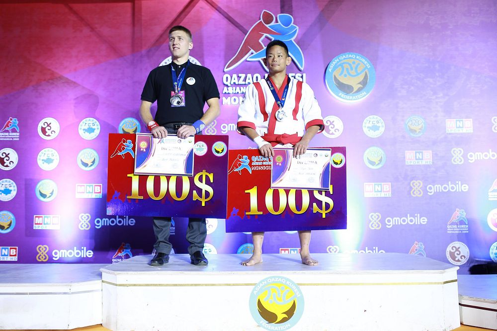 Sato Iýıaa – qazaq kúresiniń úzdigi