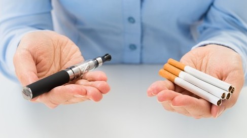 Brıtanııa úkimeti temeki shegýshilerdiń nıkotındi jetkizýdiń zııany azyraq elektrondyq júıelerine jappaı kóshýine oń qaraıdy