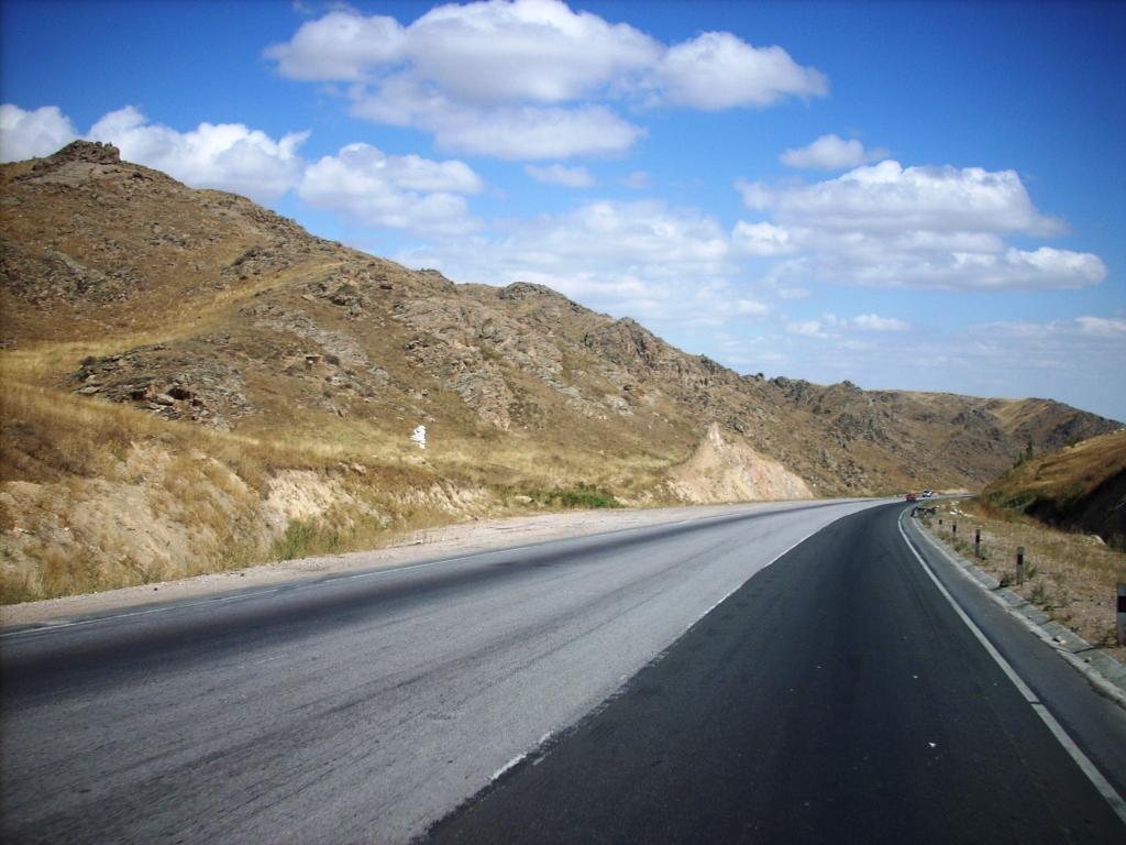 «Almaty-Bishkek» tas joly qurylysynyń 60 paıyzy aıaqtaldy