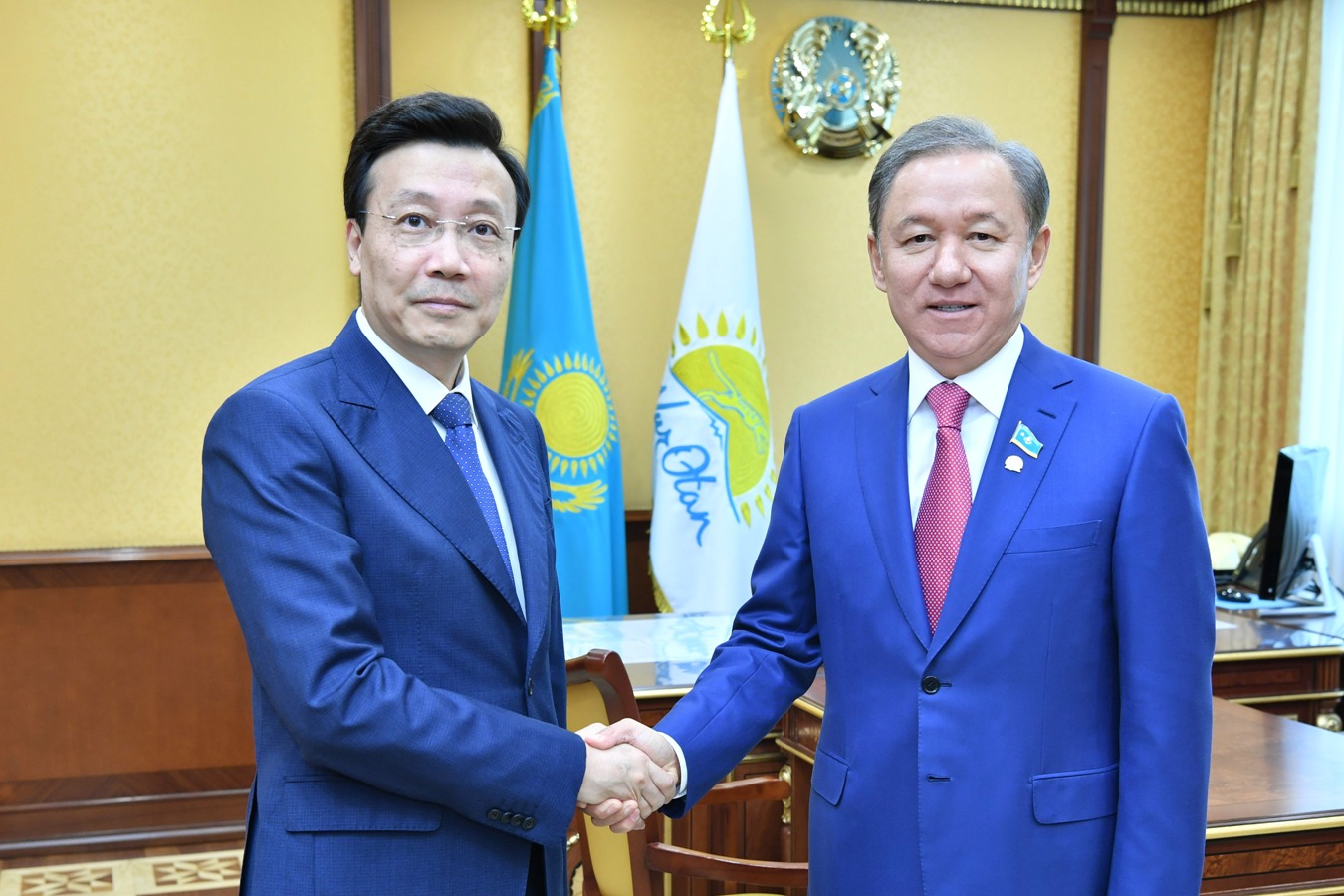 N.Nyǵmatýlın Qytaı eliniń Qazaqstandaǵy Elshisi Chjan Sıaony qabyldady