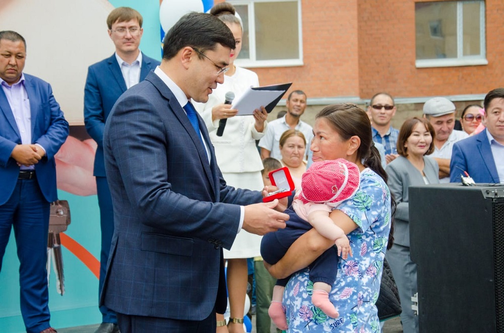 «Berekeli baspana» baǵdarlamasymen 298 adam páter aldy