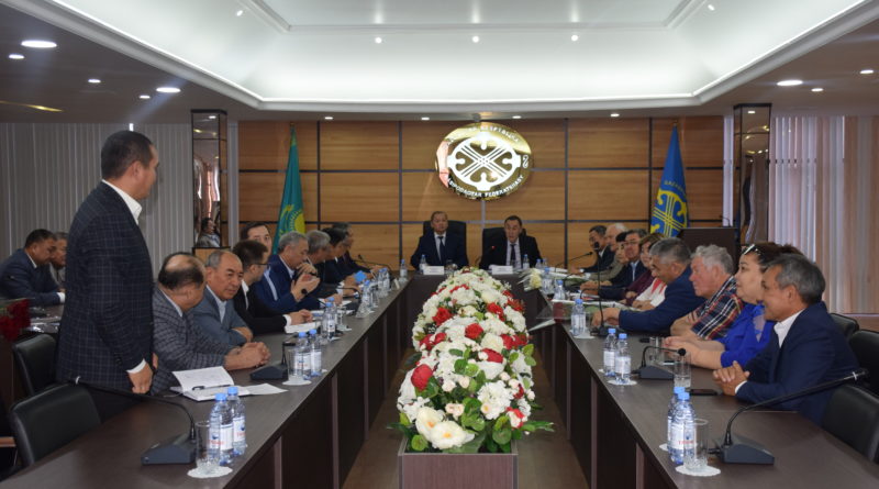 Qazaqstannyń kásipodaqtar federasııasy tóraǵasynyń jańa orynbasarlary saılandy