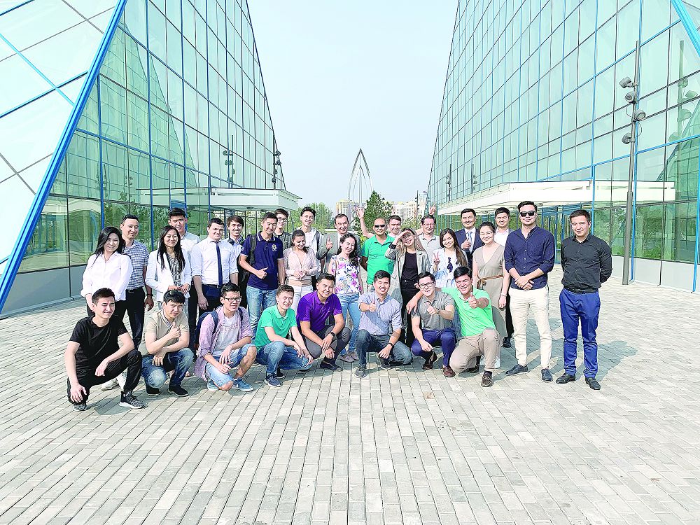 Aqyldy júıe: Qazaqstannan Stıv Djobs qashan shyǵady?