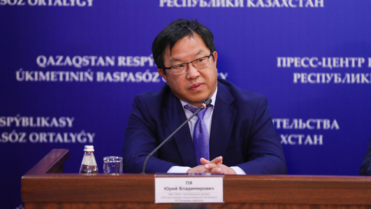 Iý. Pıa: Biz — densaýlyq saqtaý salasyna jasandy zerdeni engizgen alǵashqy elderdiń birimiz