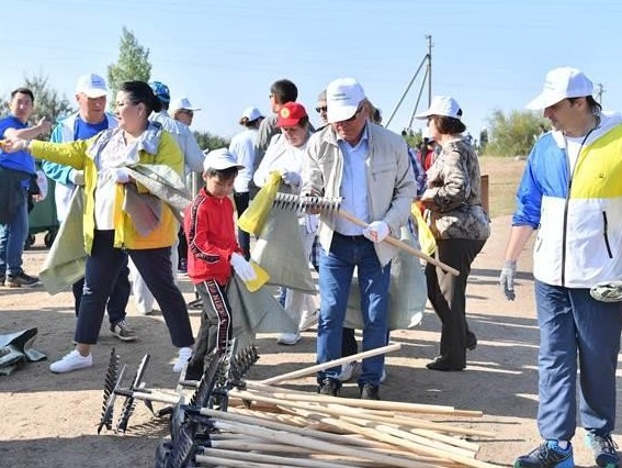 Májilismender #Birge #TazaQazaqstan ekochellendjin qoldady