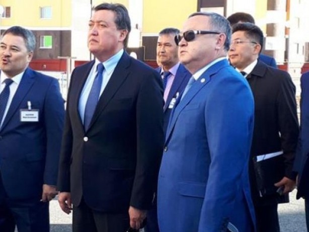 Úkimet basshysy Aqtóbege sapary kezinde eńbek qatynastaryn retteýdi tapsyrdy