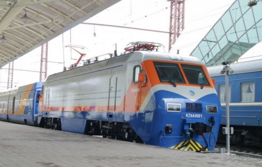 Qosymsha birrettik poıyzdar iske qosylady