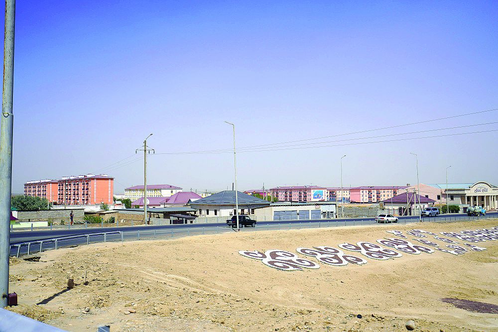 Eki aıda eńse tiktegen Arys eldik pen erliktiń eńseli eskertkishine aınaldy