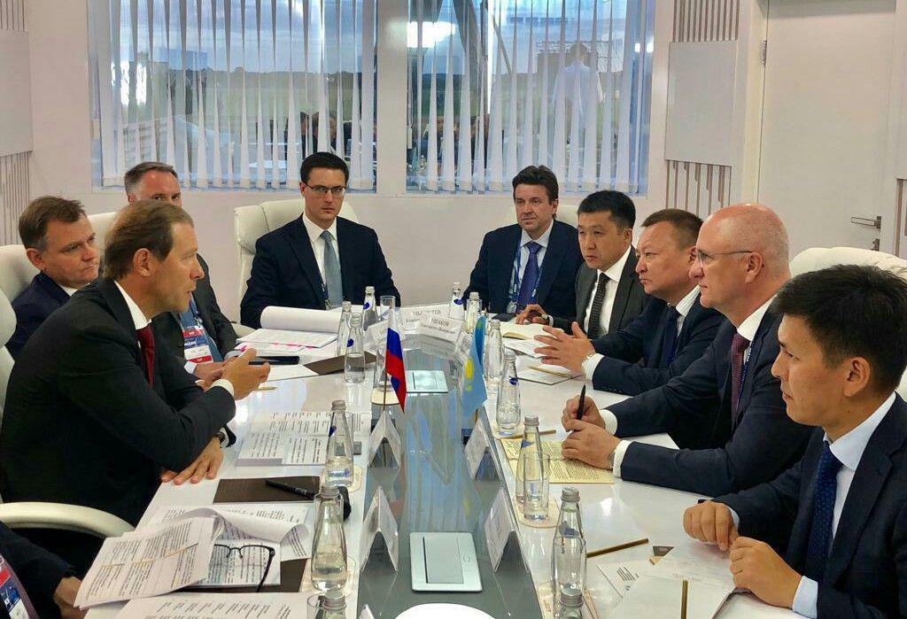 Almaty avıajóndeý zaýyty «Mı» tikushaqtaryn qurastyrady