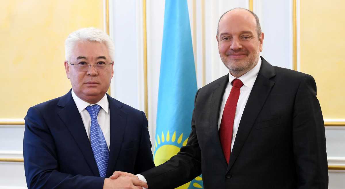 SIM basshysy IýNISEF Balalar qorynyń jańadan taǵaıyndalǵan Qazaqstandaǵy О́kilimen kezdesti