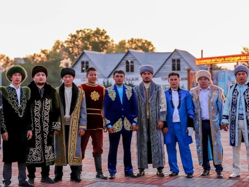 Tolaǵaı jigitter Tolaǵaıdyń baýraıynda bas qosty