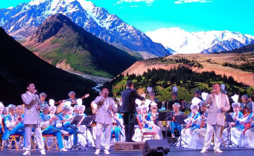Qostanaıda orkestrler men ansamblderdiń tuńǵysh halyqaralyq festıvali ótip jatyr