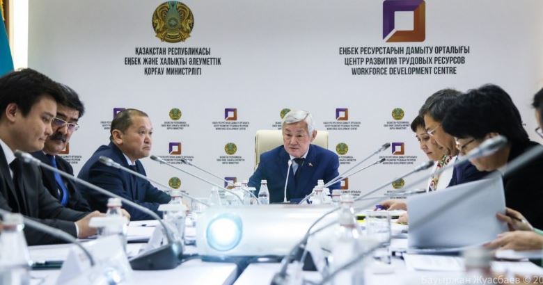 Kásiptik standarttardy engizýdiń mańyzy zor