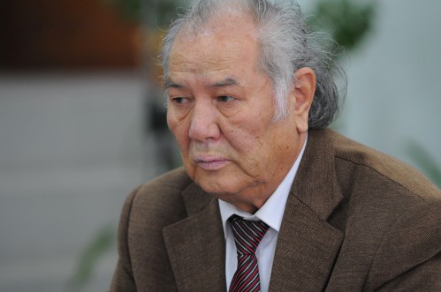 Rezonans týdyrǵan jıyn edi - Dýlat Isabekov