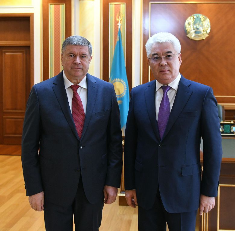 Syrtqy ister mınıstri jańa sheteldik elshilerdi qabyldady