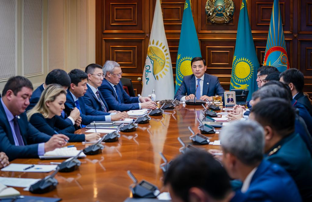 Elorda ákimdiginde sybaılas jemqorlyqtyń aldyn alý boıynsha otyrys ótti