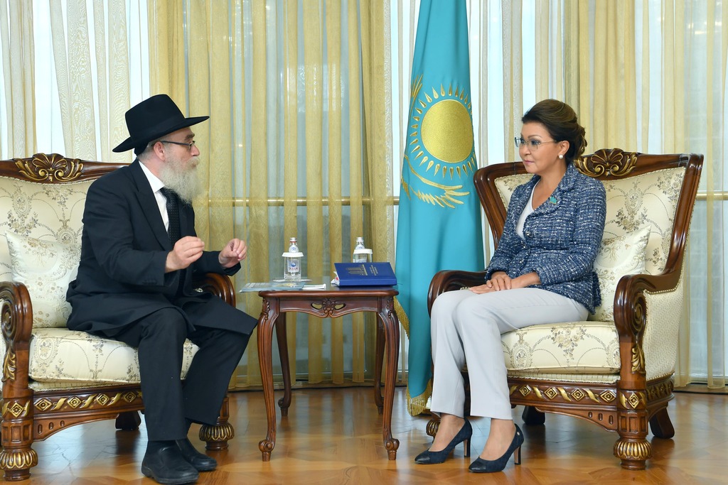 Darıǵa Nazarbaeva Qazaqstannyń Bas ravvıni Eshaıa Kogendy qabyldady