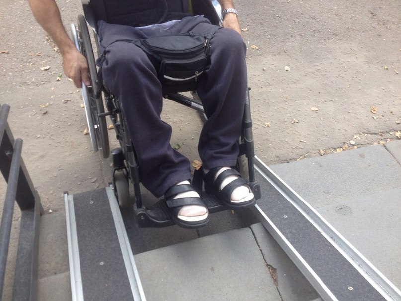 Aqtaýda AQSh elshiliginiń qoldaýymen múgedek jandarǵa arnalǵan joba qolǵa alynbaq