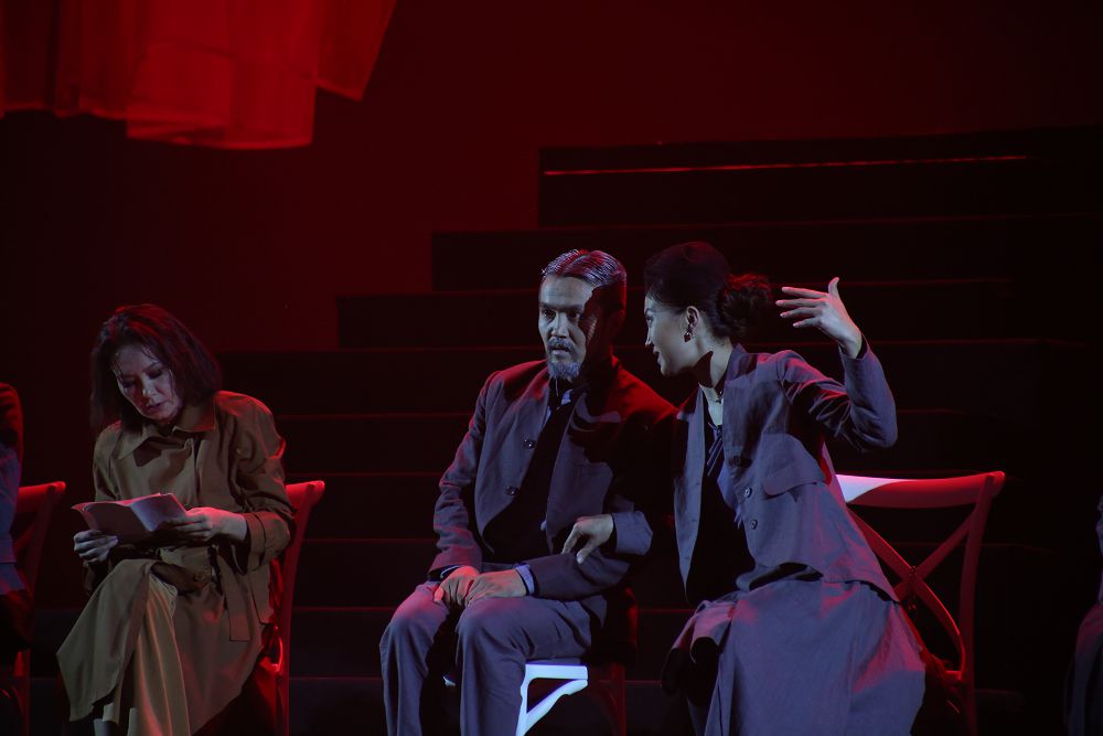 Farıza... Farıza – jyr... Farıza – taǵdyr...