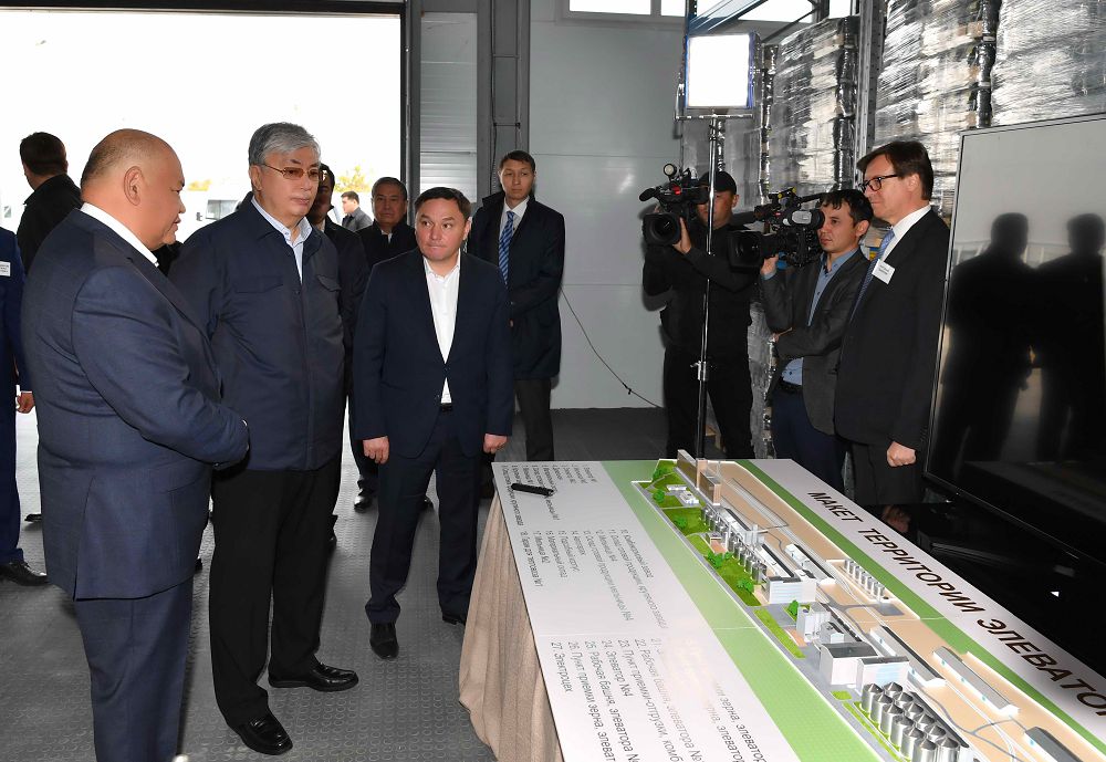 Memleket basshysy «Ýrojaı» JShS-niń agroónerkásip kesheninde boldy