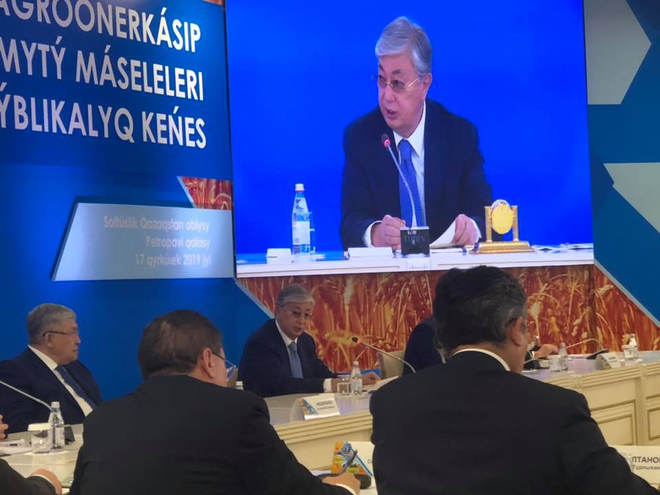 Prezıdent: Otandyq agrosektorda ozyq tehnologııanyń múmkindikterin paıdalaný jumysy júıeli jolǵa qoıylmaǵan