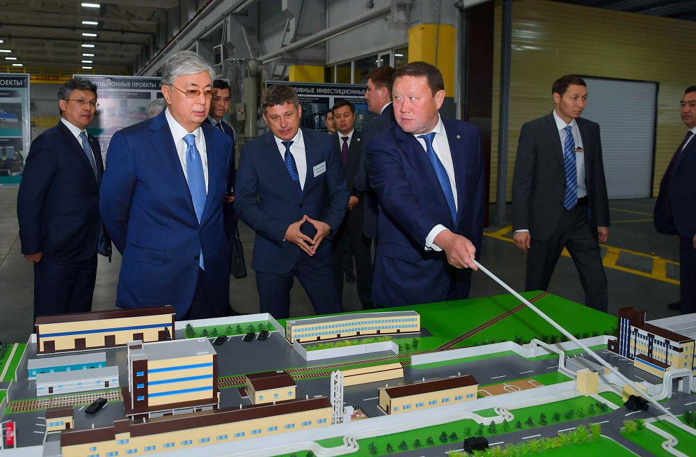 Qazaqstan Prezıdenti «Radýga» JShS-niń óndiristik áleýetimen tanysty