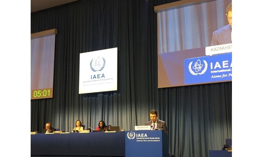 Q. Bozymbaev Venada birqatar kezdesý ótkizdi