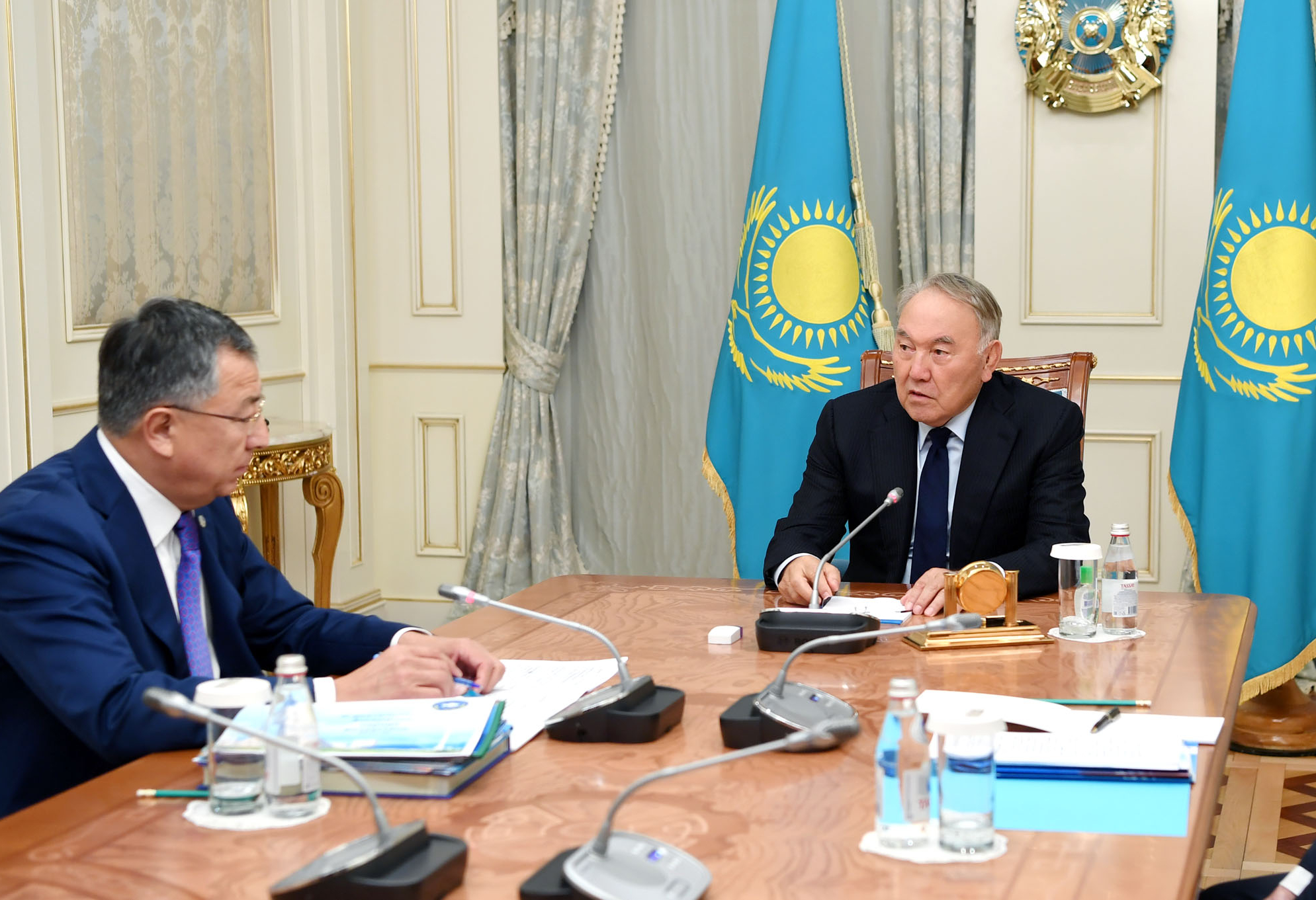 Nursultan Nazarbaev Qazaqstan halqy Assambleıasy Tóraǵasynyń orynbasary Janseıit Túımebaevty qabyldady