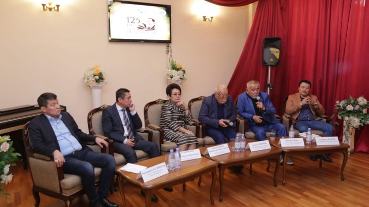 Qaraǵandyda «Sáken» kitabynyń tusaýkeser rásimi ótti