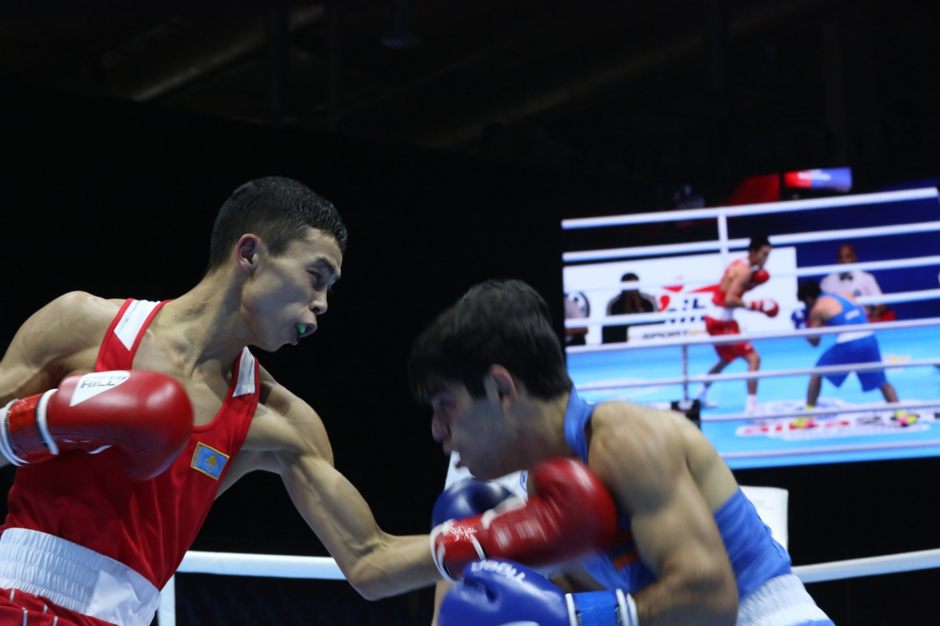 Sáken Bıbosynov bokstan álem chempıonatynyń qola júldegeri atandy