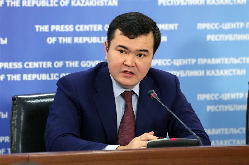 Jeńis Qasymbek – Nur Otan partııasy Qaraǵandy oblystyq fılıalynyń tóraǵasy