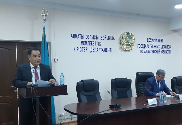 Calyq qyzmetshileri syndarly qoǵamdyq dıalog jaıyn talqylady