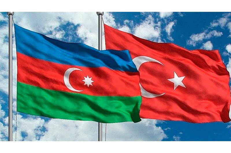 Túrkııa men Ázerbaıjan Parlamentteriniń tóraǵalary Túrki akademııasynyń altyn medalimen marapattaldy