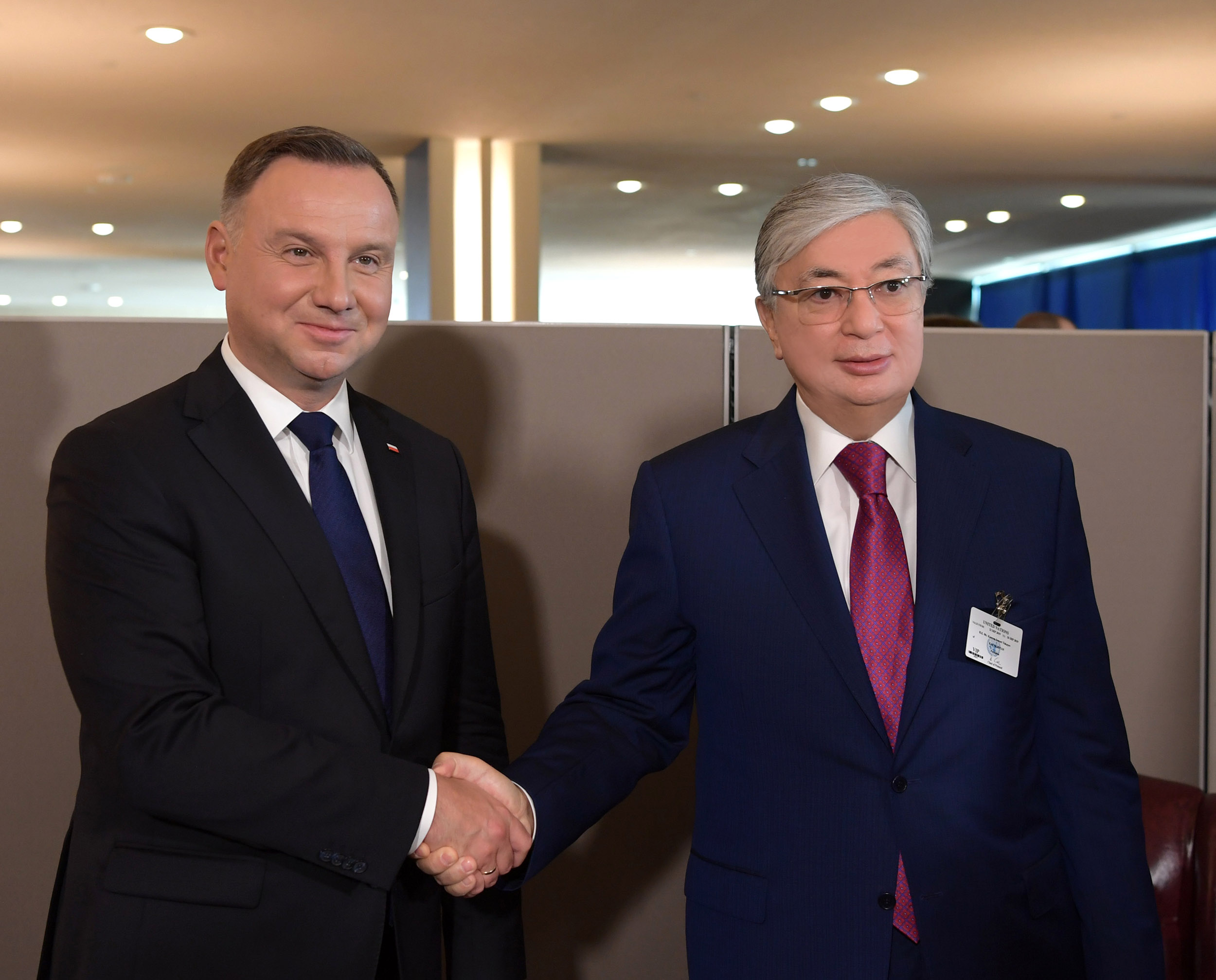 Qasym-Jomart Toqaev Polsha Prezıdenti Andjeı Dýdamen kelissóz júrgizdi