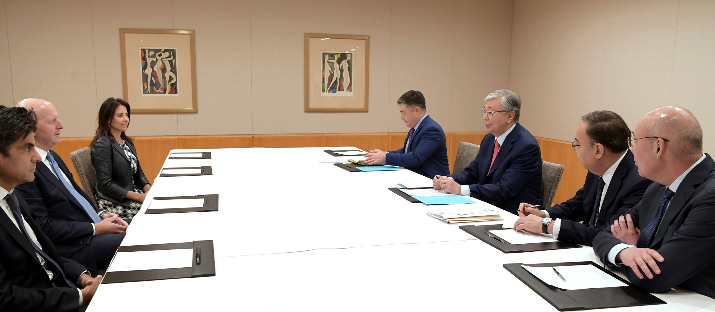 Qasym-Jomart Toqaev "Goldman Sachs" kompanııasynyń prezıdenti Devıd Solomonmen kezdesti