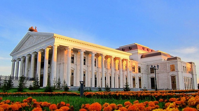 «Astana Opera» mýzyka kúnin atap ótpek