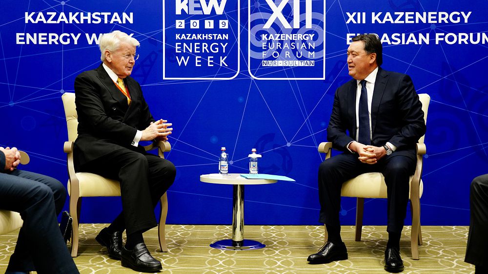 Qazaqstan munaı óndirisin ulǵaıtady