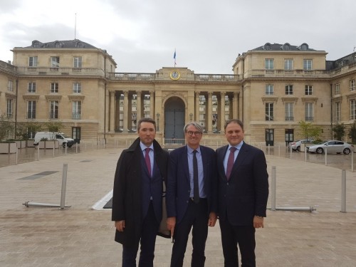 Parıjdegi qazaq-fransýz kelissózderi strategııalyq seriktestik rýhynda ótti