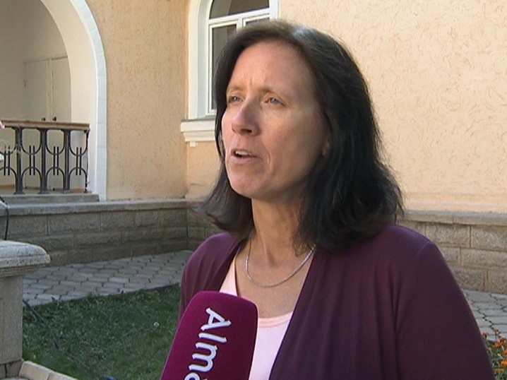 Adamzat túbi Marsty ıgeredi - NASA astronavty Shennon Ýoker