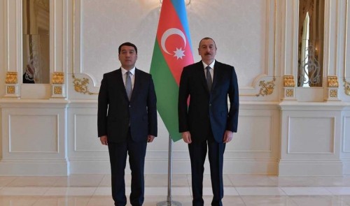 Qazaqstan Elshisi Ázerbaıjan Prezıdentine senim gramotalaryn tapsyrdy