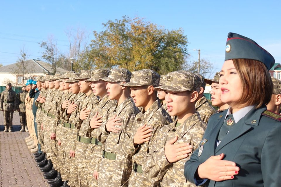 Atyraýlyq sarbazdar áskerge attandy