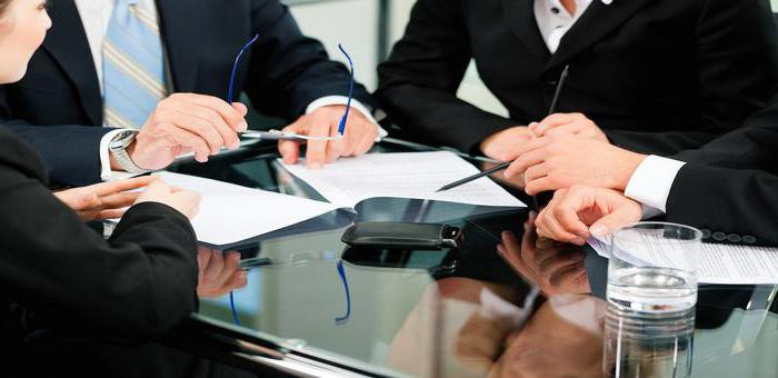 Nur-Sultanda ómirlik qıyn jaǵdaıǵa tap bolǵan azamattarǵa tegin zańgerlik keńes berilýde