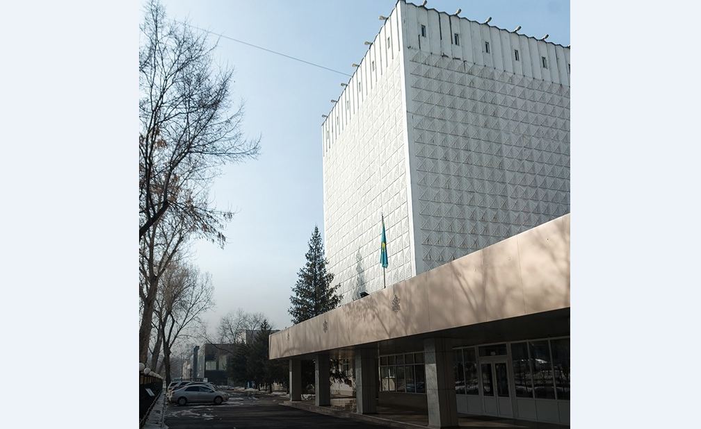 Prezıdent Arhıvine – 25 jyl