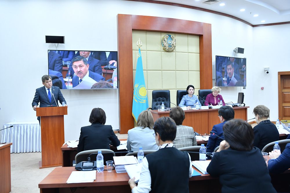 Májiliste densaýlyq saqtaý júıesi týraly kodeks jobasynyń tanystyrylymy ótti