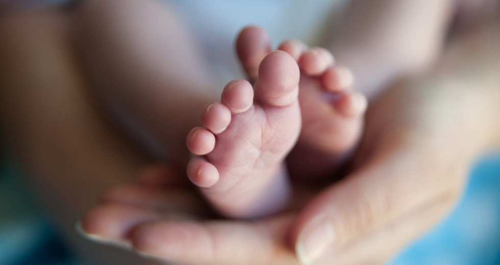 Elimizde «EKO tútikshe arqyly» týǵan tuńǵysh qyz ana atandy