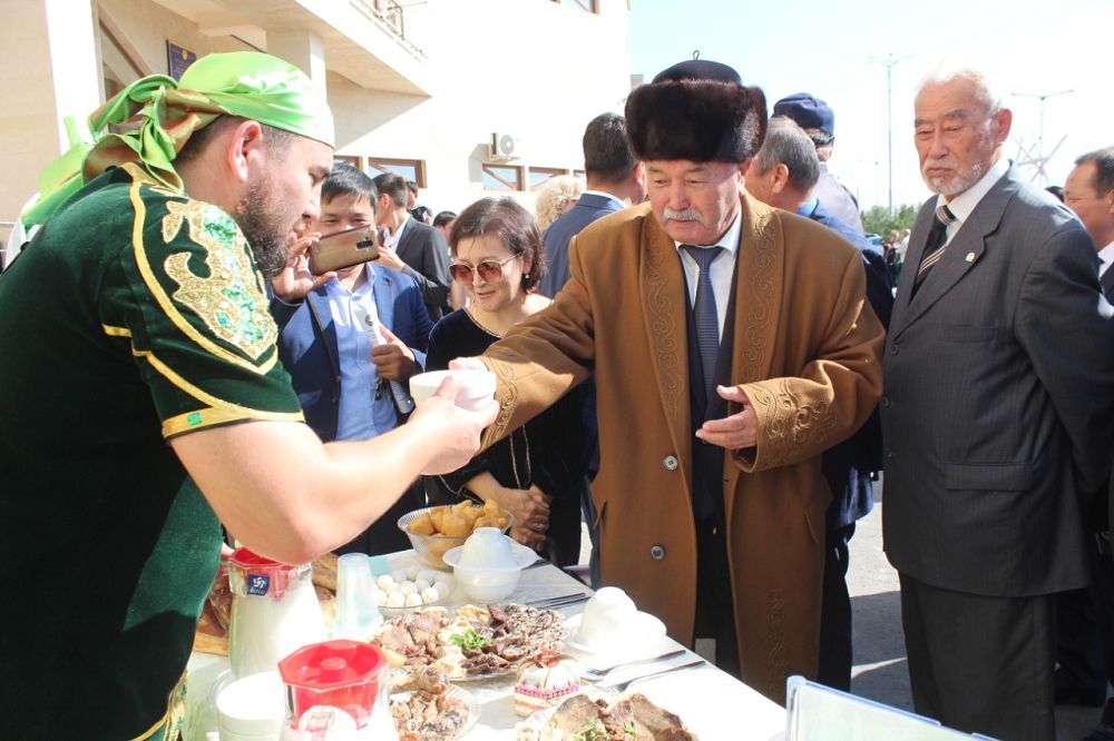 Assambleıa músheleri eski merekeni eske saldy